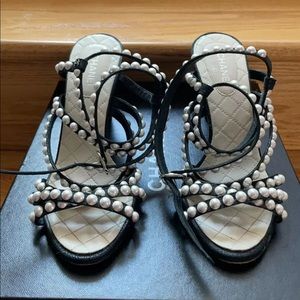 Chanel sandals with pearls 37